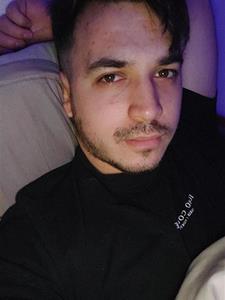 Imre 23 éves férfi, Pest megye