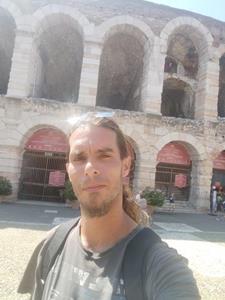 Indián  40 éves férfi, Budapest