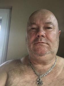 Isti 64 éves férfi, Pest megye