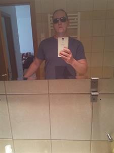 Isti 48 éves férfi, England