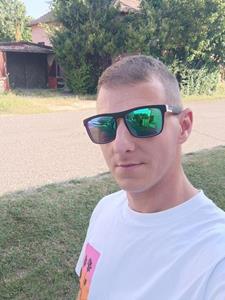 Isti 41 éves férfi, Komárom-Esztergom megye