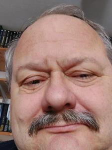 István 58 éves férfi, Heves megye