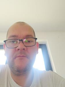 István 49 éves férfi, Pest megye