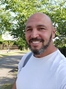 Jana 49 éves férfi, Budapest