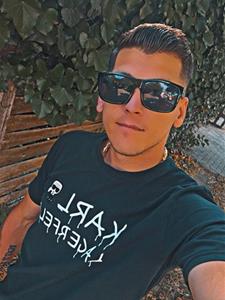 Janesz 26 éves férfi, Budapest