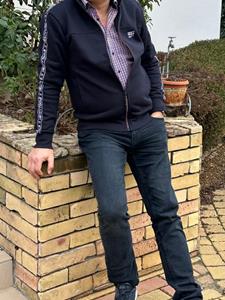 Jani 59 és 57 éves férfi, Pest megye