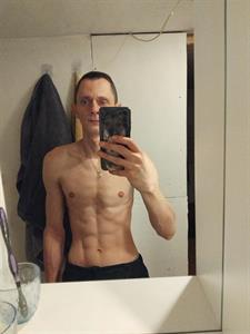 Jani 42 éves férfi, Pest megye
