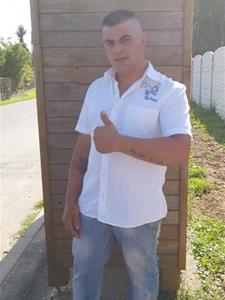 Janos 35 éves férfi, Nógrád megye