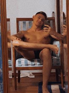 János 25 éves férfi, Budapest