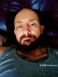 János 44 éves férfi, Pest megye