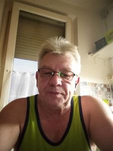 Jocka 68 éves férfi, Budapest