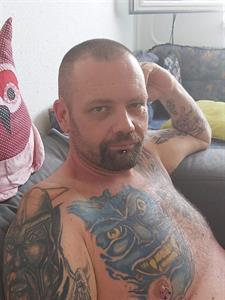 Joel 50 éves férfi, Budapest