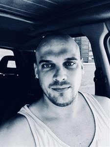 Joey 37 éves férfi, Veszprém megye