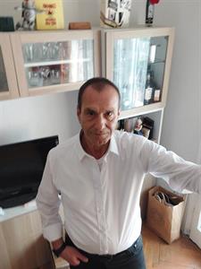 John 64 éves férfi, Budapest