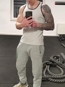 Johnny 35 éves férfi, Győr-Moson-Sopron megye