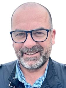 Jojo 50 éves férfi, Fejér megye