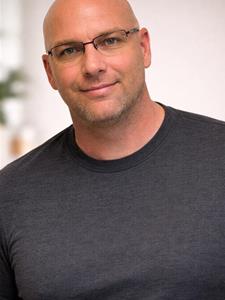 Joni 46 éves férfi, Budapest