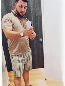 Jonny 30 éves férfi, Jász-Nagykun-Szolnok megye