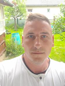 Jozef 45 éves férfi, Pest megye