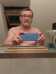 Jozsef 69 éves férfi, Pest megye