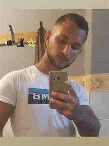Jsjsjwjwj 22 éves férfi, Győr-Moson-Sopron megye