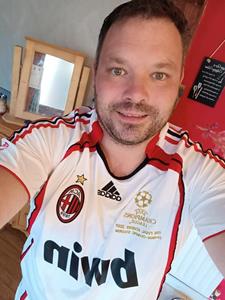 Julio 46 éves férfi, Northern Ireland