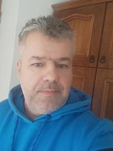 Karesz 52 éves férfi, Pest megye