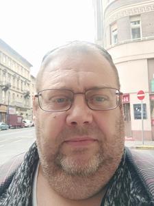 karesz27 42 éves férfi, Budapest