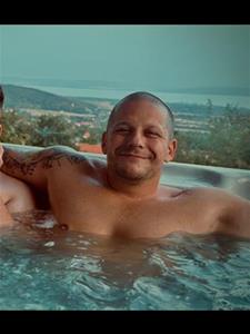 Karesz69 34 éves férfi, Budapest