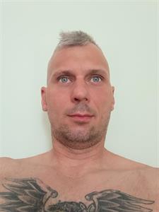 Karlos12 43 éves férfi, Komárom-Esztergom megye