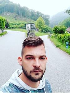 KDAV89 35 éves férfi, Komárom-Esztergom megye