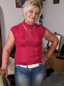 Kèkszem22 69 éves nő, Csongrád megye