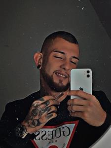 Kevin 25 éves férfi, Győr-Moson-Sopron megye