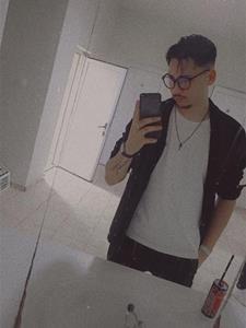 Kevin.S 18 éves férfi, Satu Mare