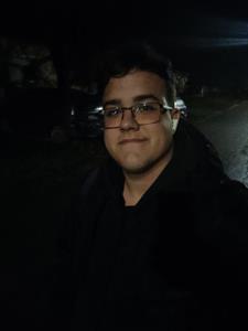 Kornél 18 éves férfi, Győr-Moson-Sopron megye