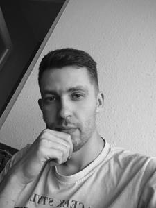 Krisz 31 éves férfi, Pest megye