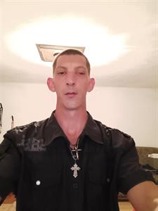 Krisztián 8737 39 éves férfi, Komárom-Esztergom megye