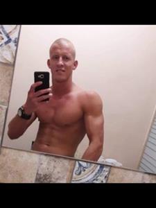 Krisztian 28 éves férfi, Budapest