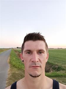 Kritya 31 éves férfi, Győr-Moson-Sopron megye