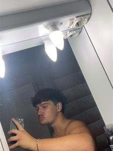 Laci 20 éves férfi, Hajdú-Bihar megye