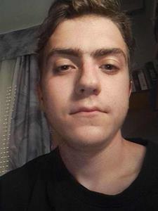 Laci 19 éves férfi, Bács-Kiskun megye