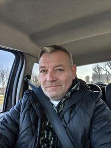 Lacix 53 éves férfi, Győr-Moson-Sopron megye