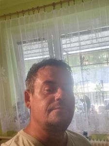 lacko 46 éves férfi, Banskobystrický