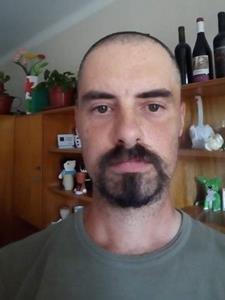 Laczus76 49 éves férfi, Komárom-Esztergom megye