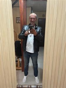 Lali 47 éves férfi, Pest megye