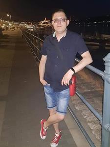 LALI81 42 éves férfi, Budapest