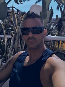 Lboy79 46 éves férfi, Komárom-Esztergom megye