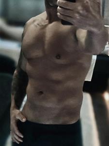 Lboy79 46 éves férfi, Komárom-Esztergom megye