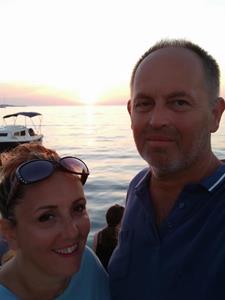 levi 56 és 46 éves férfi, Budapest