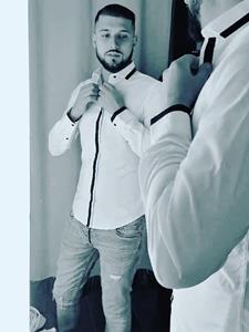 levi 31 éves férfi, Budapest